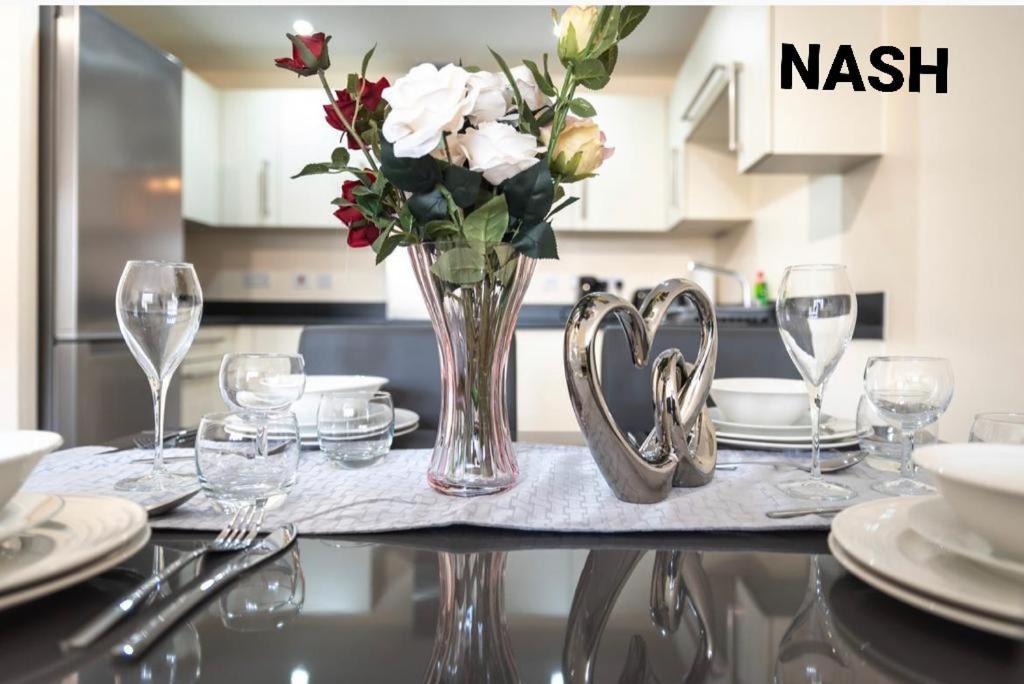 Stylish 2 Bedroom Apartment-Short Term Lets & Serviced Accomodation Reading Exterior foto