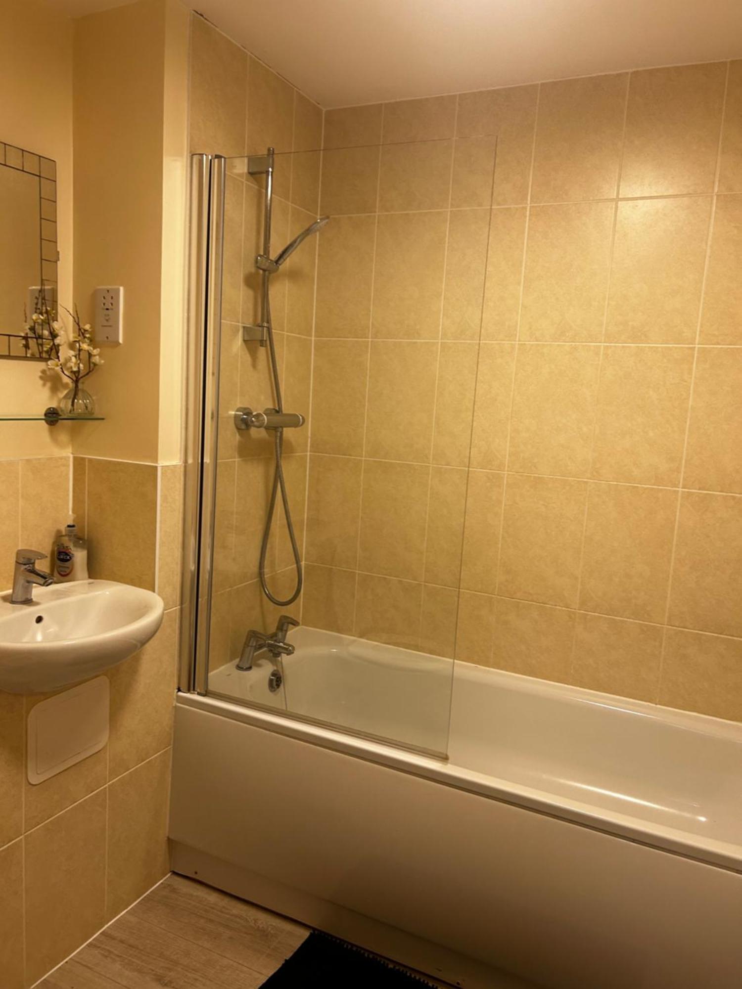 Stylish 2 Bedroom Apartment-Short Term Lets & Serviced Accomodation Reading Exterior foto